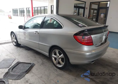 2003 Mercedes-Benz C 230 Kompressor Sport из США, поврежденный, VIN WDBRN40J93A477466